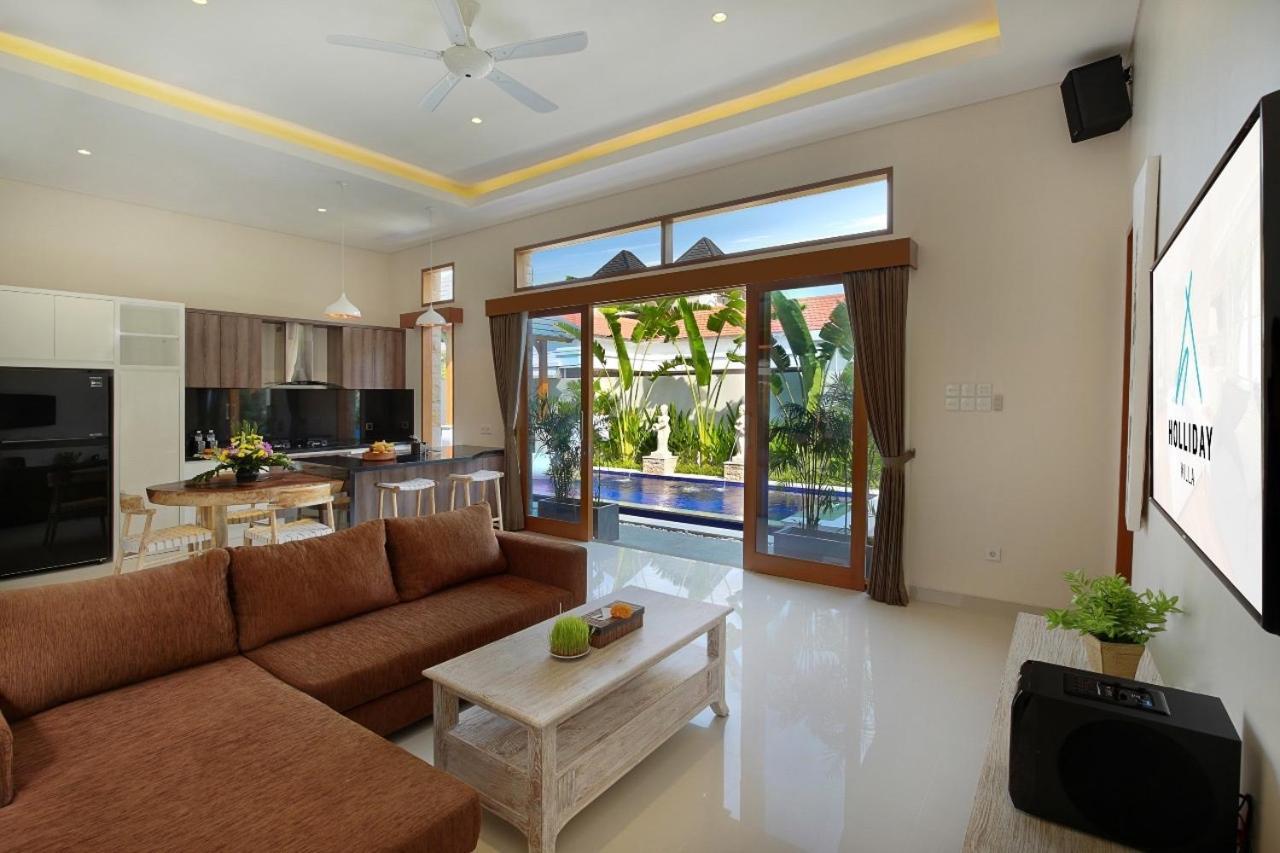 Holl Villa Legian Exteriör bild