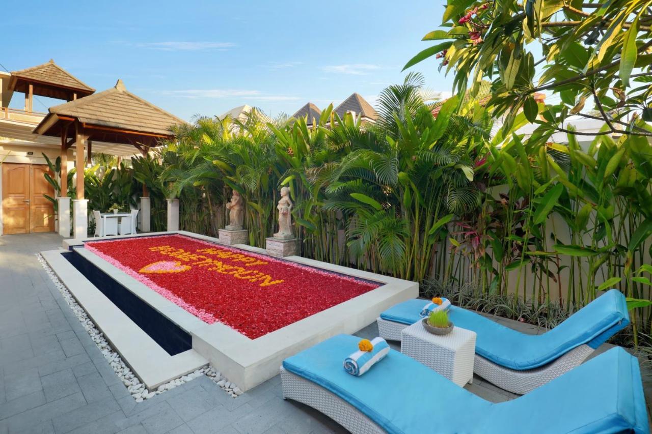 Holl Villa Legian Exteriör bild